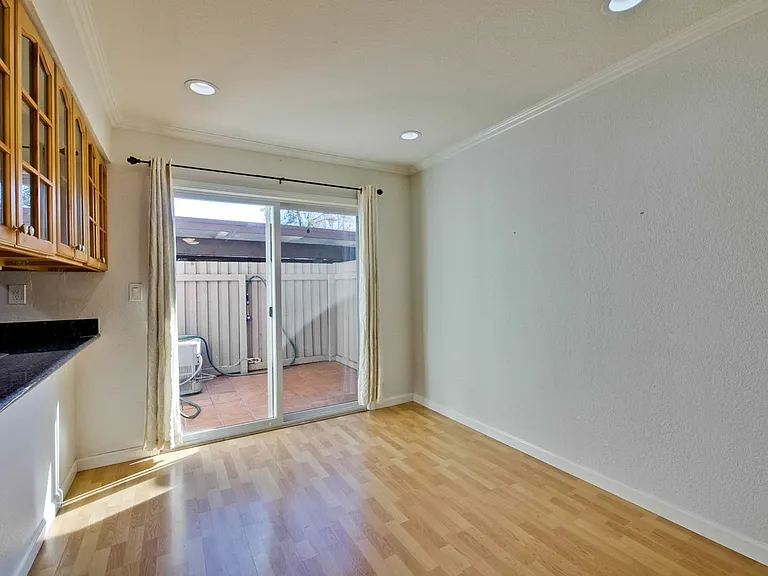 21099 Red Fir Ct — Photo 20