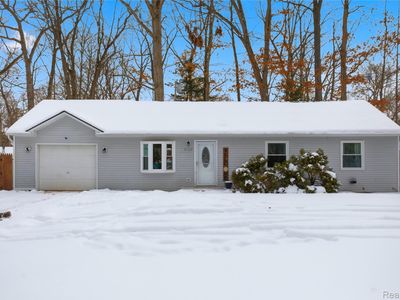 6522 Riverdale Rd, Whitmore Lake, MI, 48189