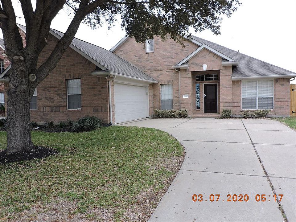 1st image of 10810 White Oak Point Ct
