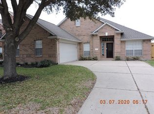 10810 White Oak Point Ct, Cypress, TX 77429