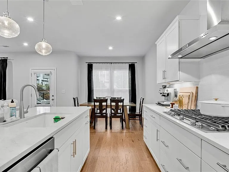 400 Renwood Trl — Photo 7
