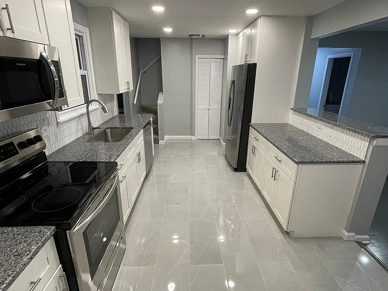 2301 Barrett Ave — Photo 4