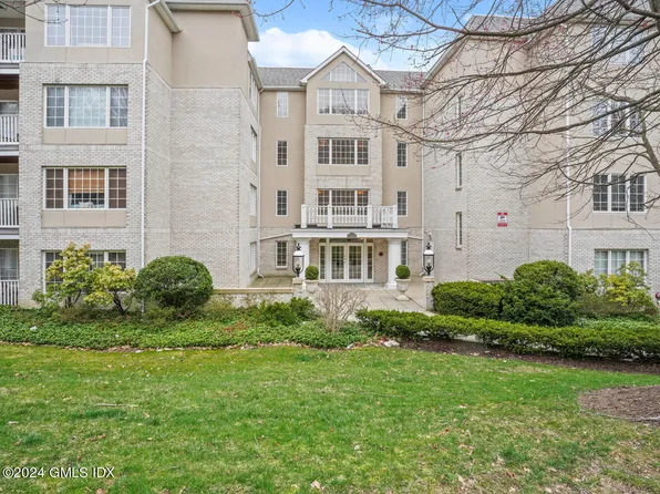 2 Homestead Ln Unit 206, Greenwich, CT 06831