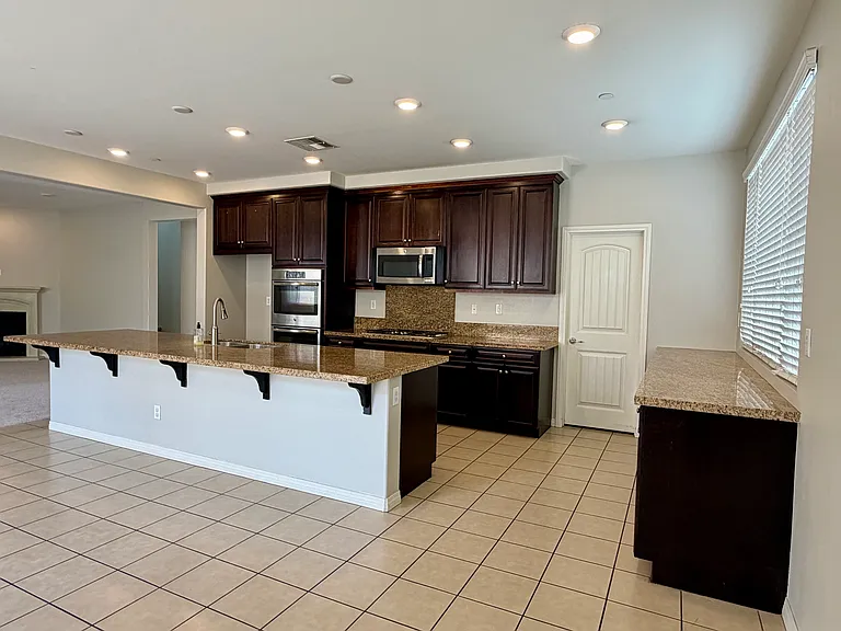 13258 Chatham Dr — Photo 9