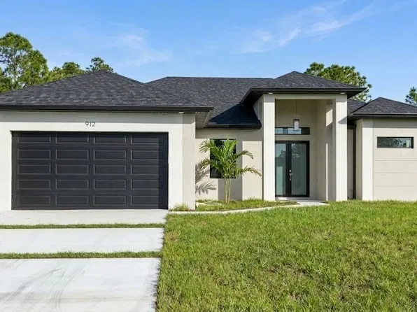 912 Hibiscus Ave, Lehigh Acres, FL 33972