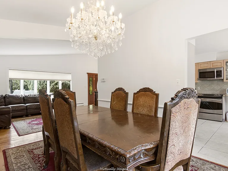 7 Laurie Pl — Photo 5