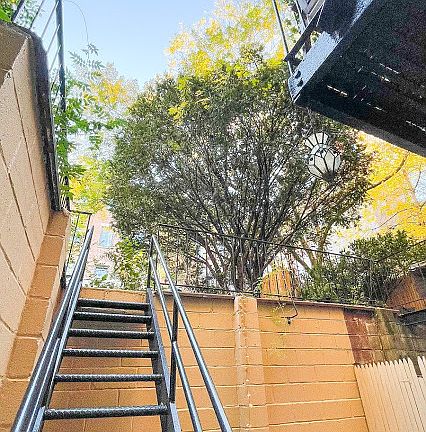 5th image of 54 W 84th St APT Lg