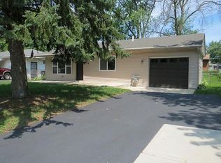 114 Hook Rd, Carpentersville, IL 60110