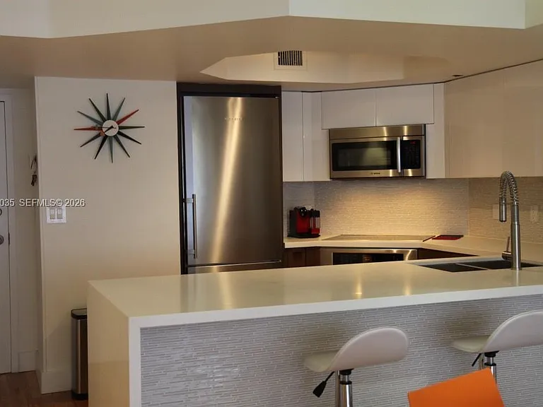 8911 Collins Ave #1104 — Photo 4
