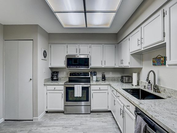 3rd image of 9460 N 92nd St #208