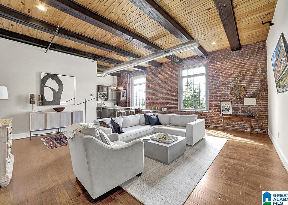 1st image of 2301 1st Ave N Unit 202