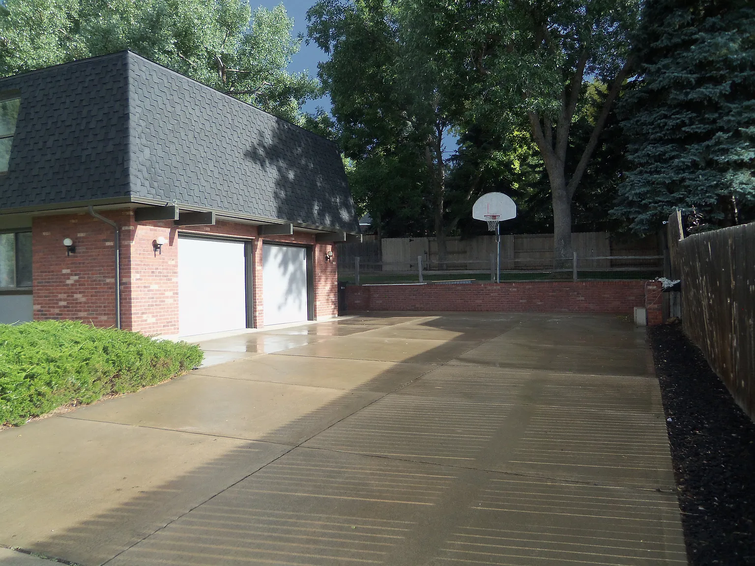 4 bed, 2450 sqft, $3,250 — Photo 3
