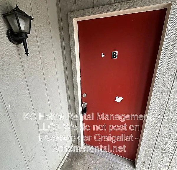 818 Rosewood St #B — Photo 3