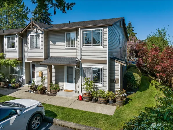 21218 48th Avenue W #F, Mountlake Terrace, WA 98043