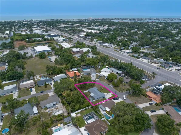 13514 OVAL DRIVE W, LARGO, FL 33774