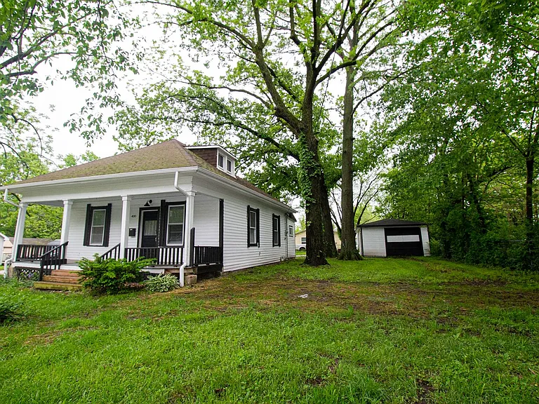 400 W Worley St — Photo 1