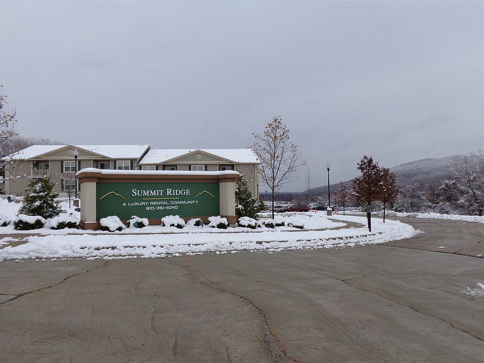 Summit Ridge Luxury Apartments