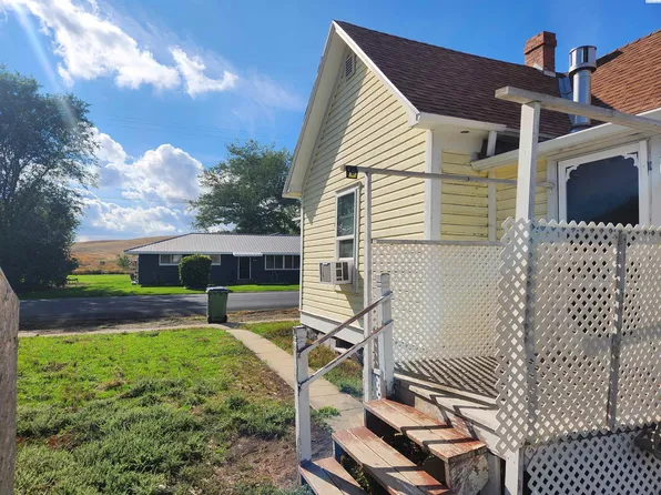 110 E St, Endicott, WA 99125
