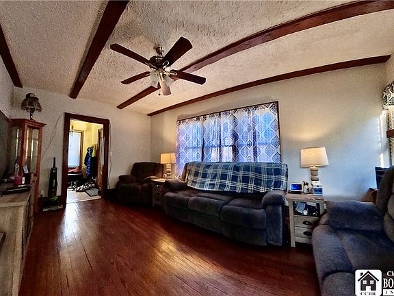 3rd image of 146 Catlin Ave