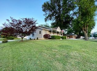 402 Cook St, Troy, IL 62294