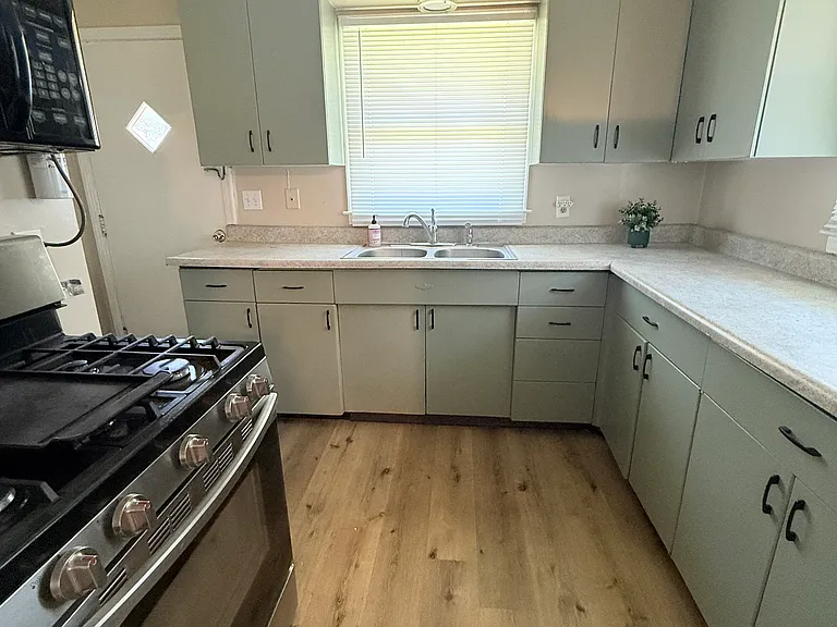 1654 Broad Ripple Ave — Photo 2