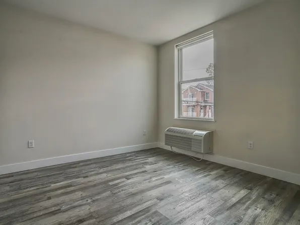 140 Avenue B image 8 of 15