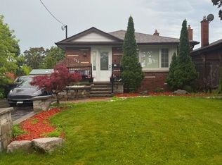 323 Ridgeway Ave, Oshawa, ON L1J2T9
