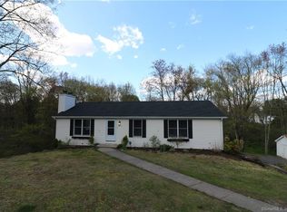381 East St, Southington, CT 06489