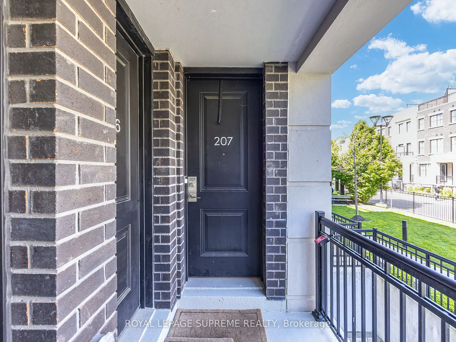 2 bed, $3,200 — Photo 3
