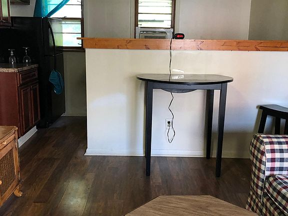 4th image of 2511 Peach St #6