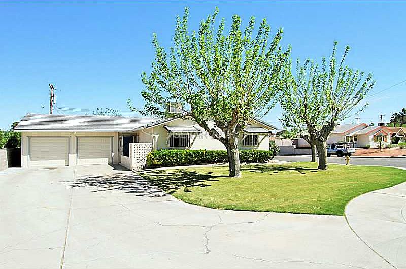 1st image of 3086 Westfield St