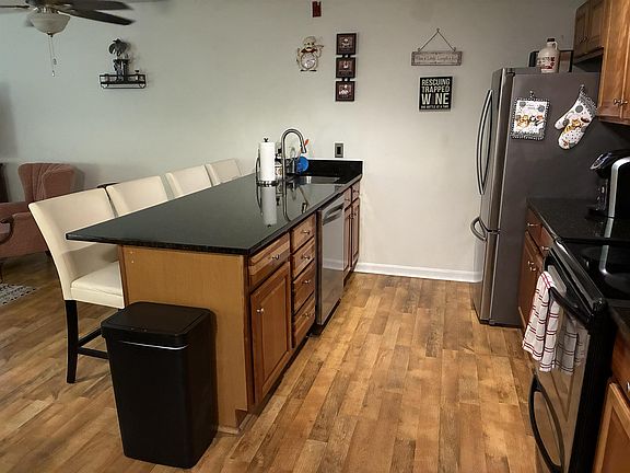 2nd image of 120 Fisherville Road #112