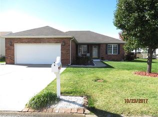 519 Deer Run, Moro, IL 62067