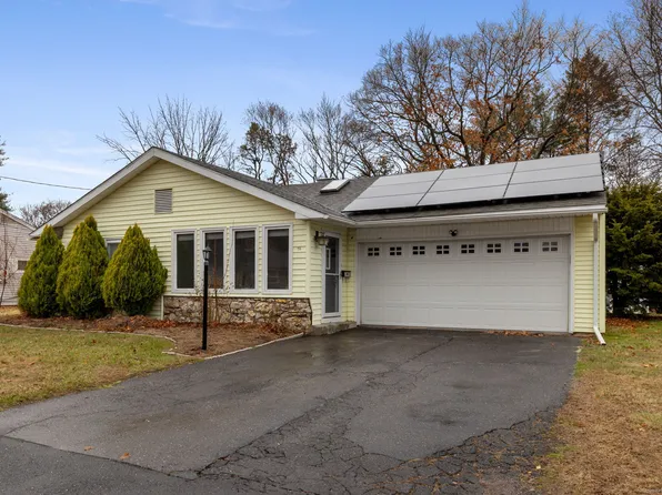 78 Green Manor Drive, East Hartford, CT 06118