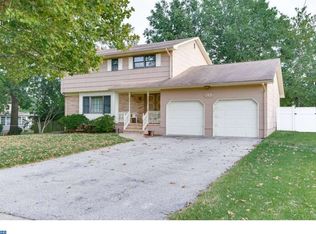 142 Hempstead Rd, Hamilton, NJ 08610