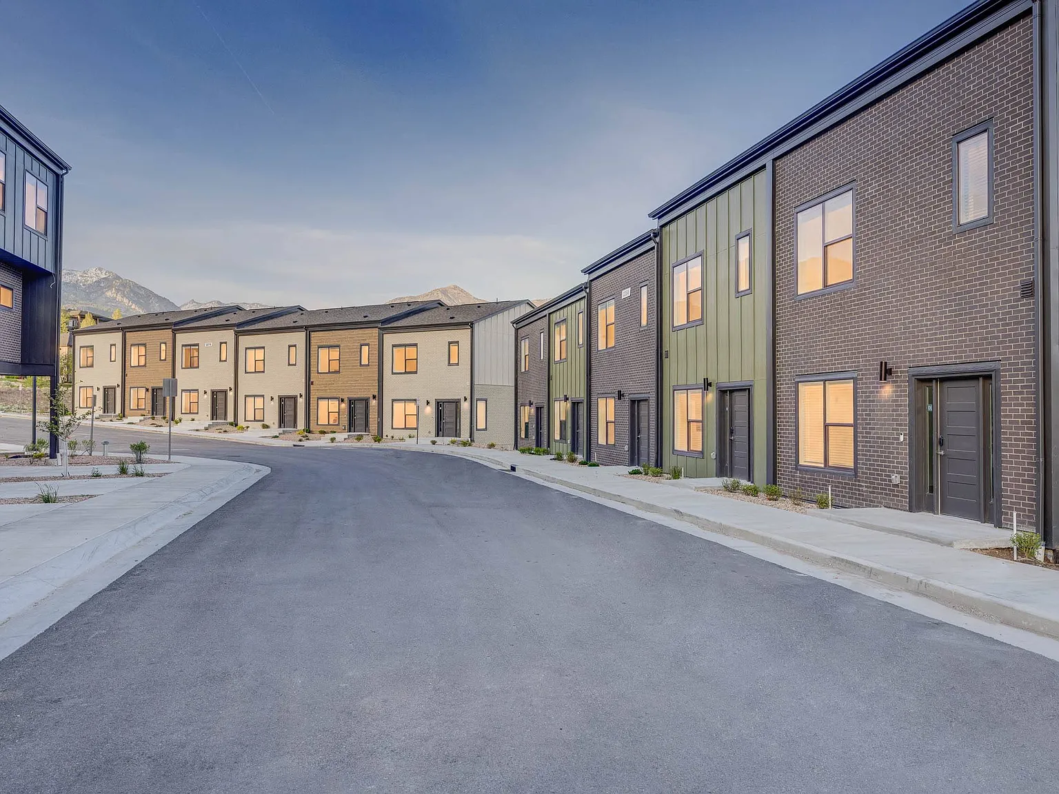 Trailside Townhomes — Photo 2