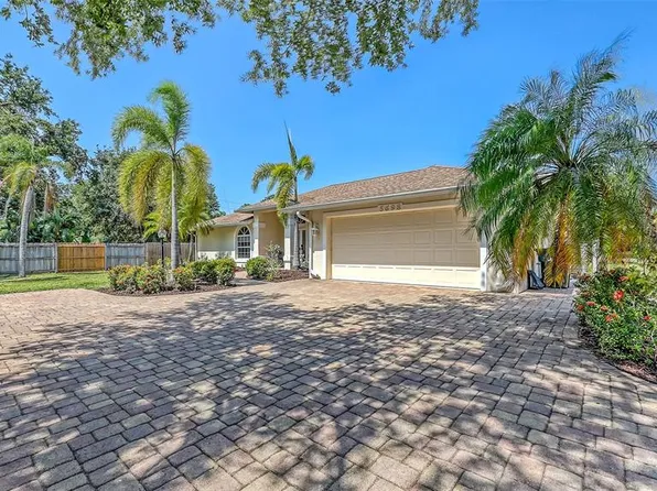 5698 Country Walk Ln, Sarasota, FL 34233
