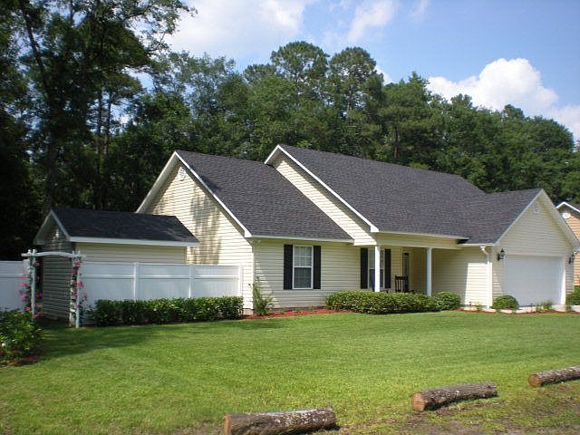 1st image of 126 Sugar Plum Ln