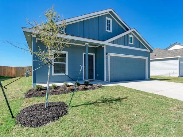 611 Halfmoon Dr, Lockhart, TX 78644