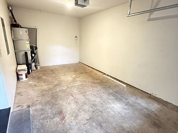 5th image of 15423 NE Alton St
