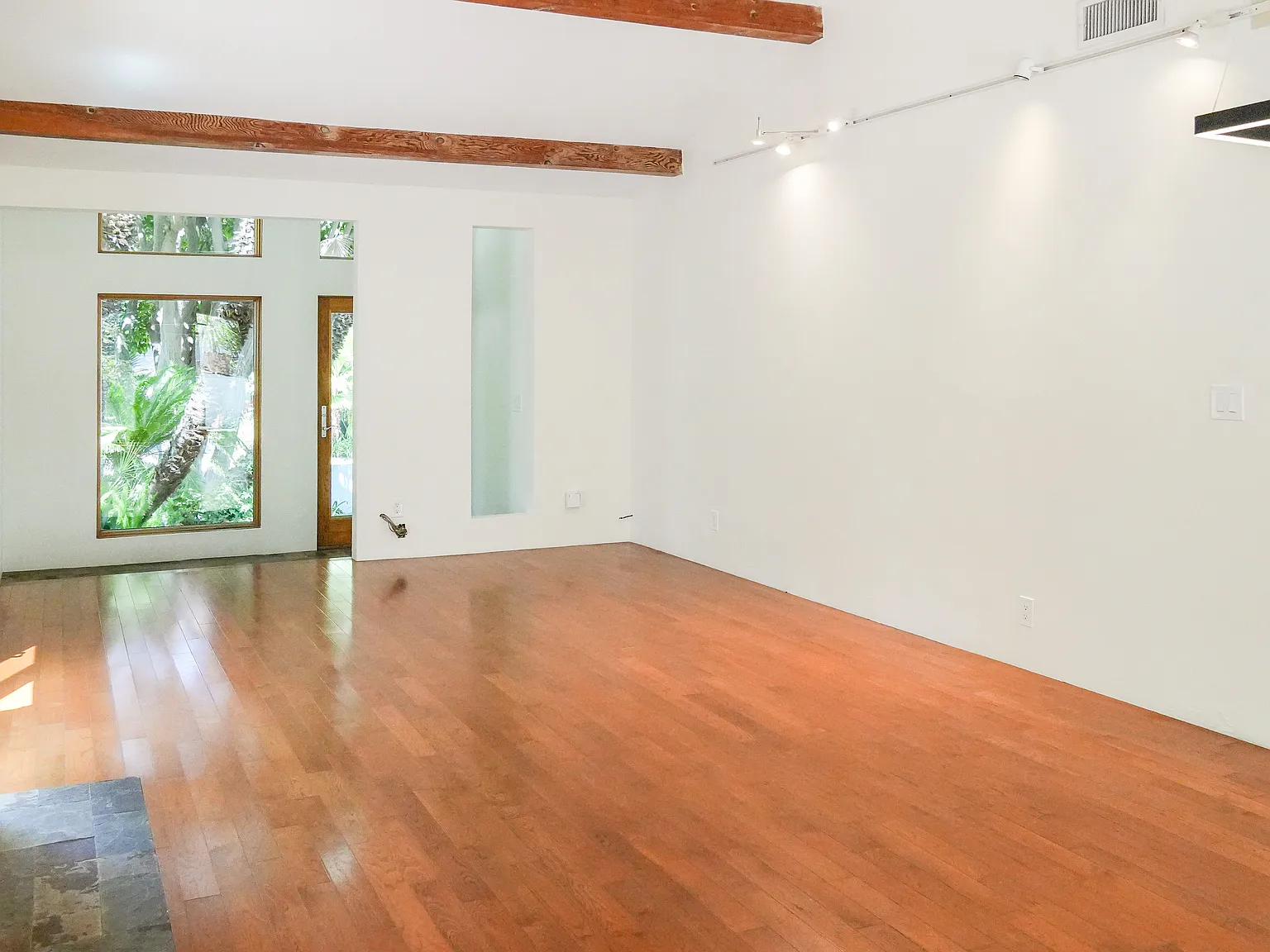 2 bed, 1321 sqft, $6,000 — Photo 4