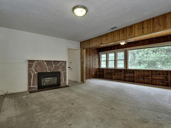 2nd image of 148 Euclid Ave