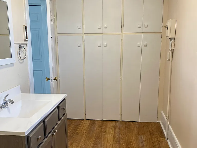 807 College Ave NE #307B — Photo 8