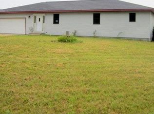 W4586 Rainbow Rd, Montello, WI 53949