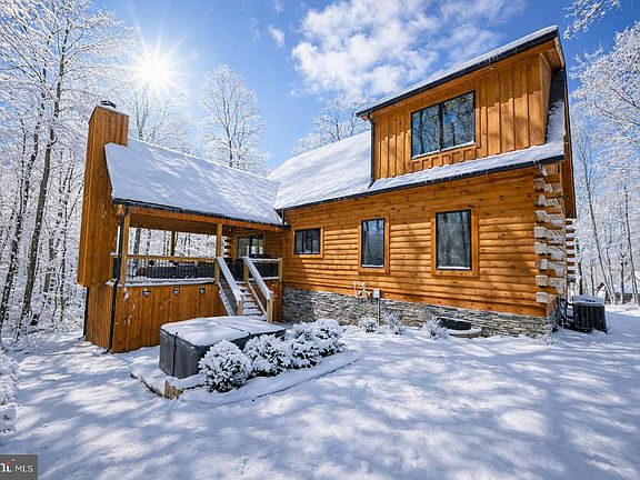 4th image of 1067 N Camp Rd