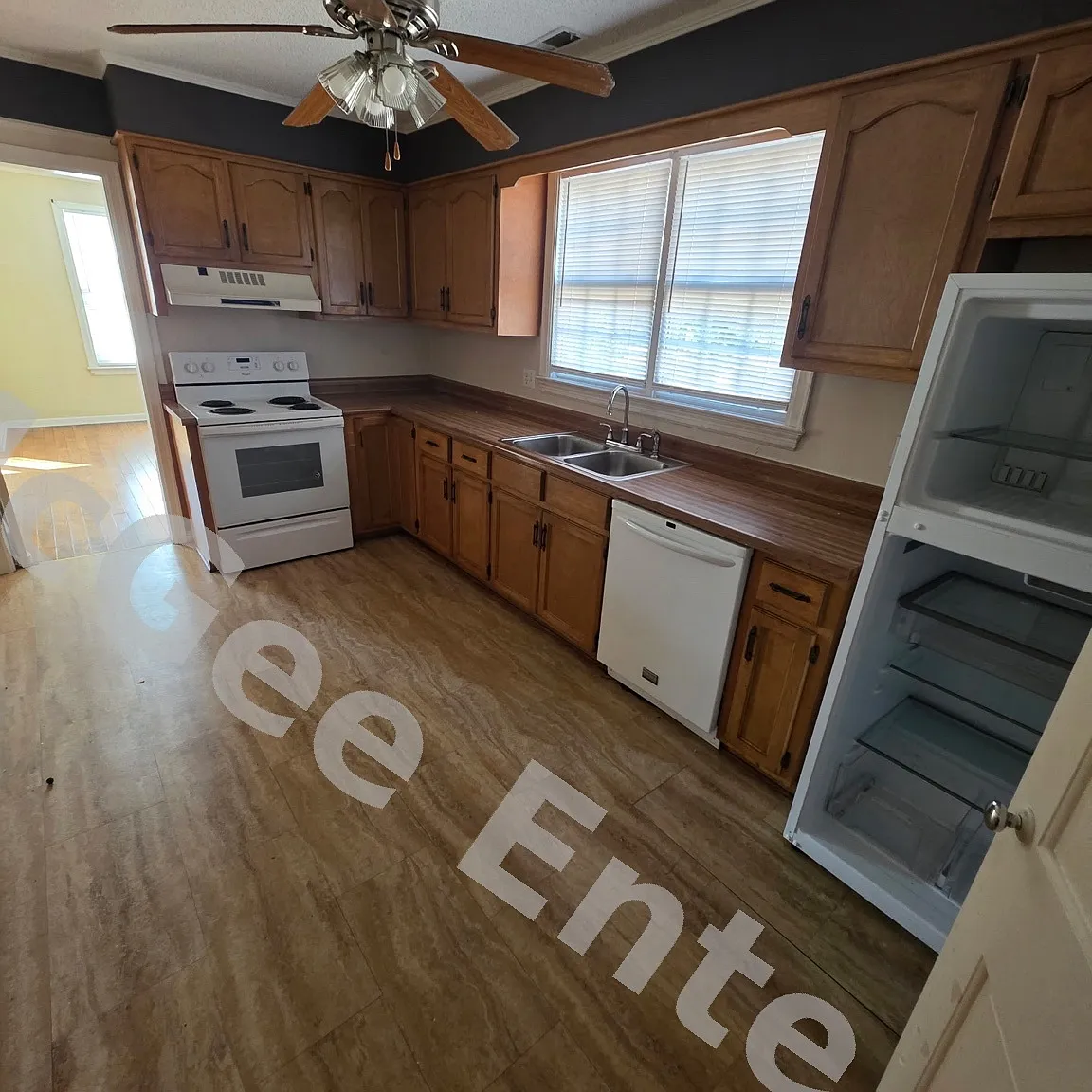 2 bed, 1.5 bath, 1100 sqft, $950 — Photo 4
