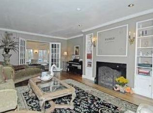 9 Cambridge Rd, Madison, WI 53704