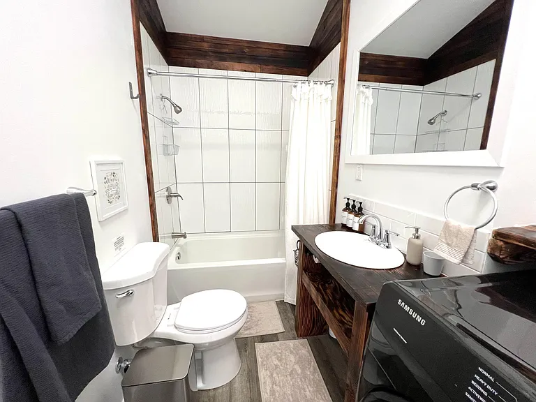 4714 N Ferdinand St — Photo 17