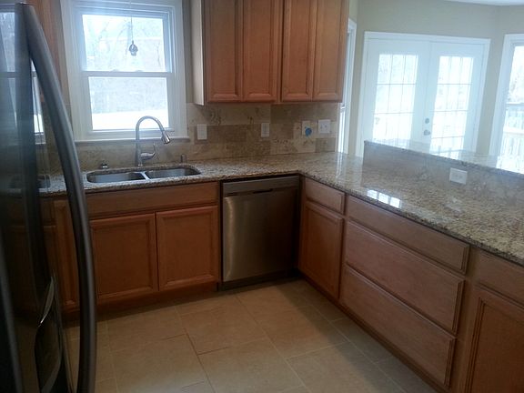 Open Design w/bar top