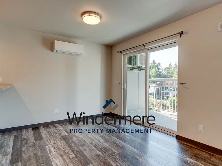 1651 SW Mulberry Pl #E202 — Photo 8
